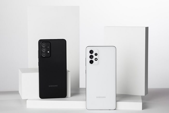Samsung Galaxy A52 and A72