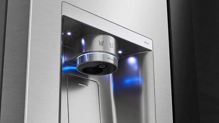 LG’s UVnano technology harnesses the power of light to effortlessly and effectively maintain a hygienic and germ-free water dispenser tap. 