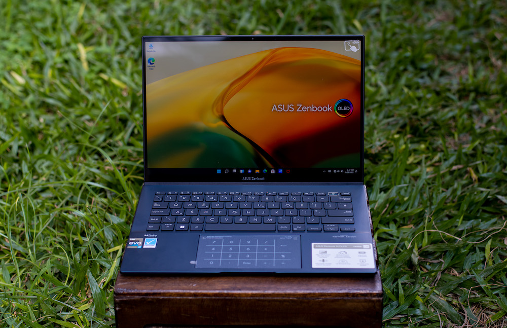 ASUS Zenbook 14 OLED (UX3402) Laptop Review