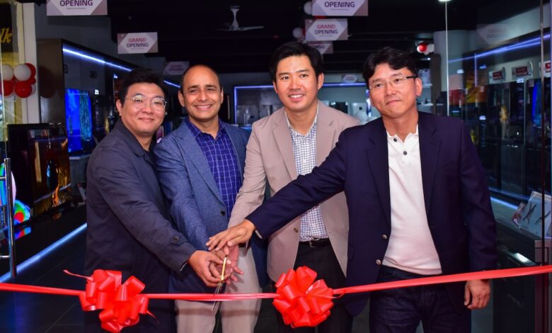 LG Opens New Brandshop and Laundromat at T-mall