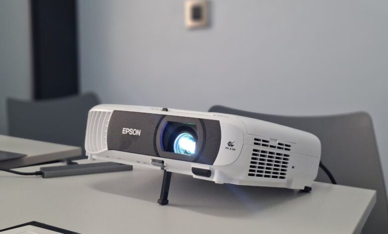 Epson EB-W55 Projector