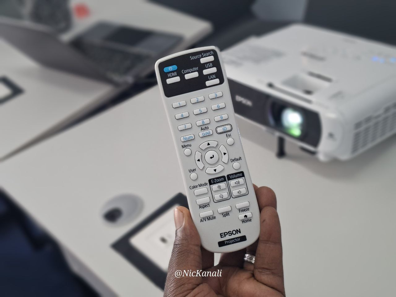 Epson EB-W55 Projector