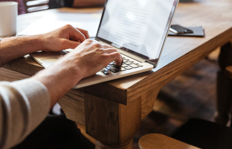 How Online Tools Help Writers