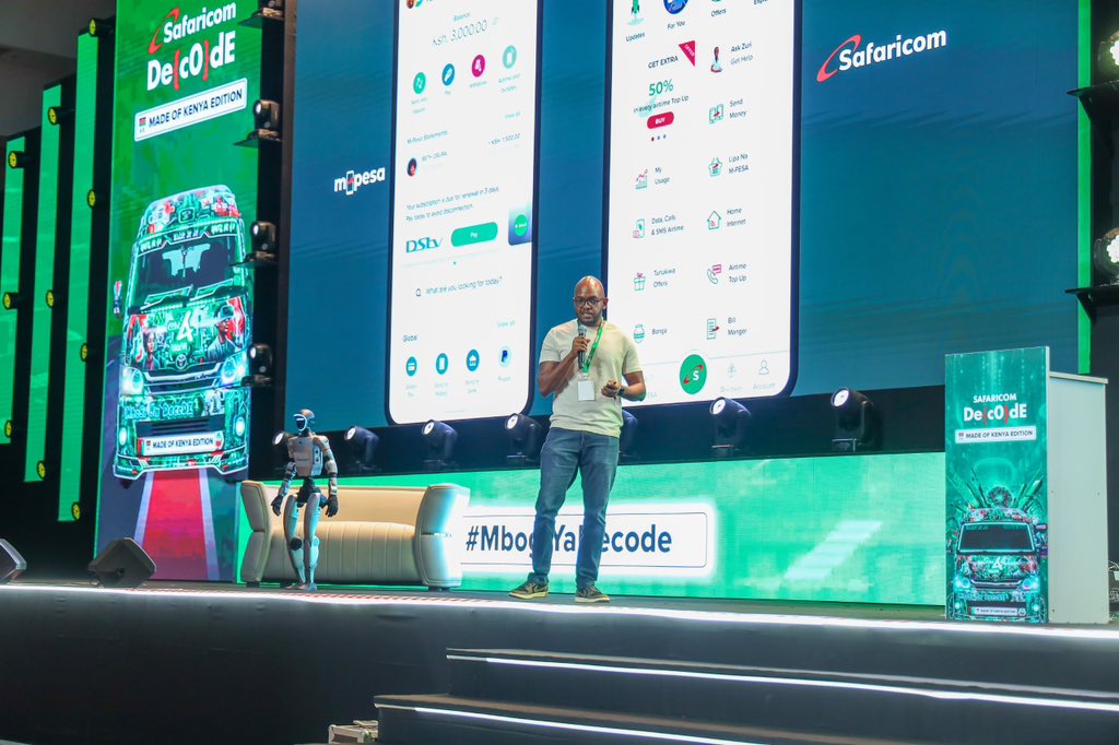 Super App team including Felix Kimura, Paul Kamau, Gakenia Gathura and Peter Gichangi demonstrate Safaricom One App, combining M-Pesa and MySafaricom into one experience.