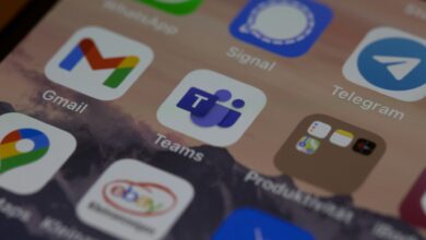 Messaging app icons including Signal, Telegram and WhatsApp displayed on a smartphone screen during a privacy and security study.