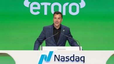 eToro AI connectors linking investment accounts with ChatGPT, Claude and Grok.